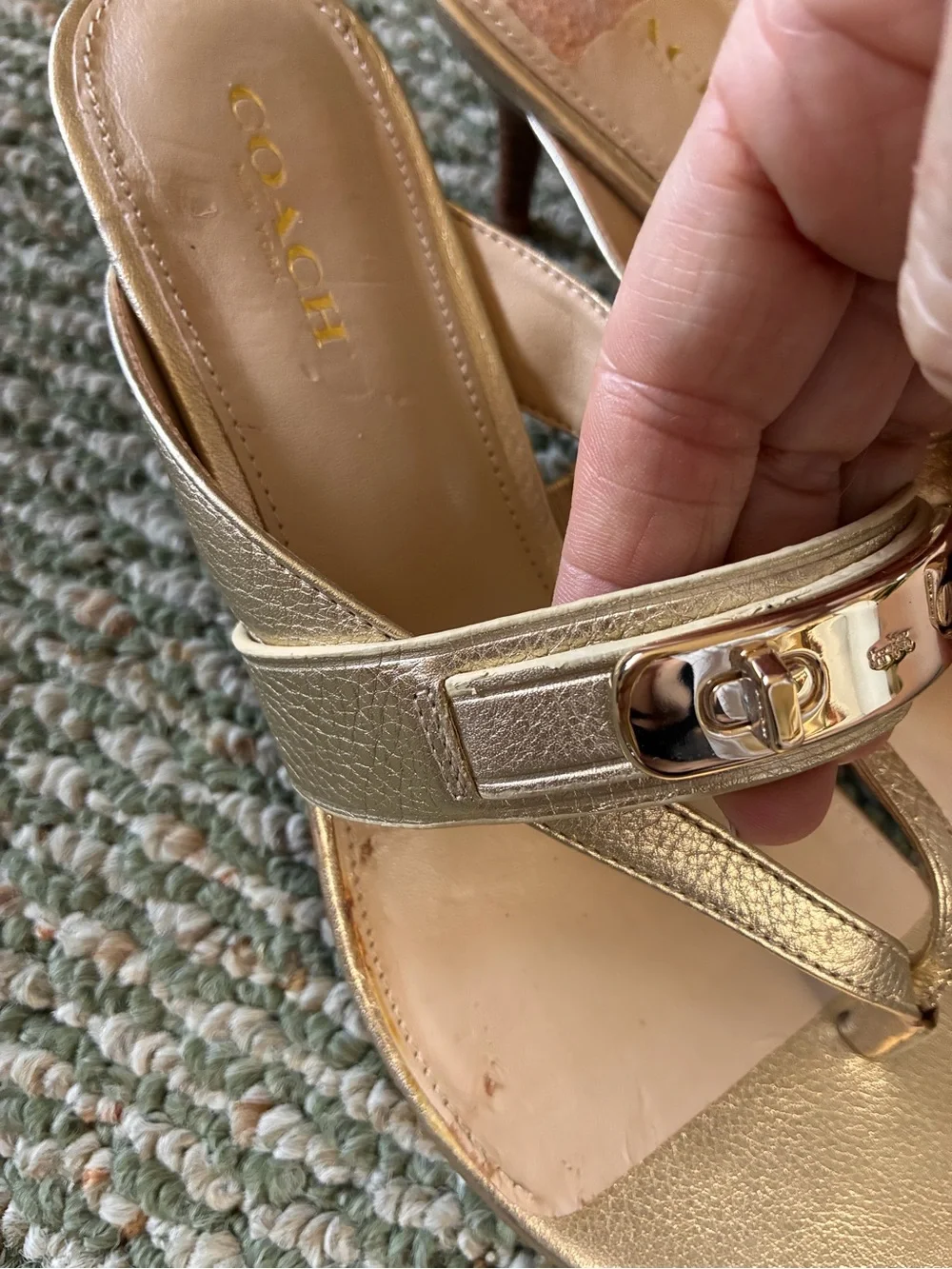 😎 Coach Olina Gold strappy kitten heels